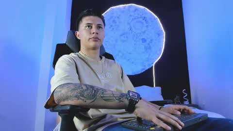 Liam Smith online show from November 11, 12:18 pm