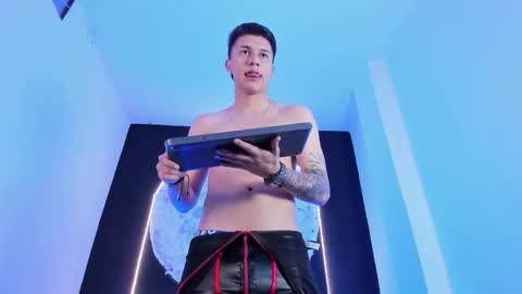 Liam Smith online show from October 31, 12:49 pm