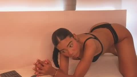 liah_ferreira online show from April 4, 9:11 pm