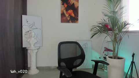 Liah online show from January 22, 7:45 pm