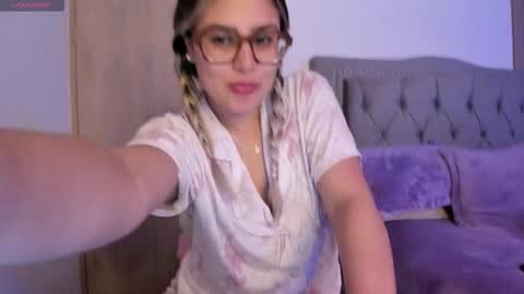 Lia  online show from October 28, 4:24 am