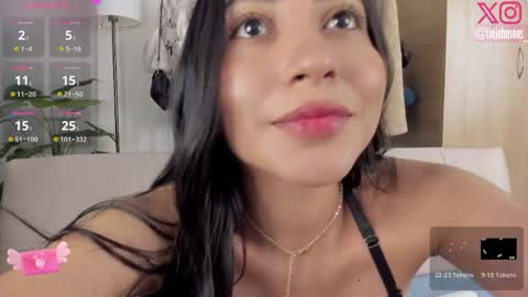 Lia Johnsons online show from May 2, 1:33 am