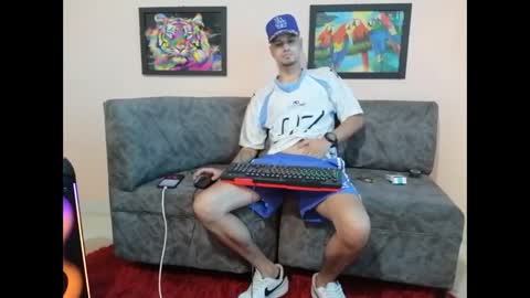 Snapshot of liam_andres12 chatting on September 12, 9:50 pm Andres online show from September 12, 9:50 pm