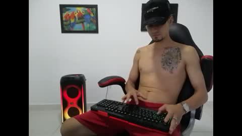 Snapshot of liam_andres12 chatting on October 15, 9:59 pm Andres online show from October 15, 9:59 pm