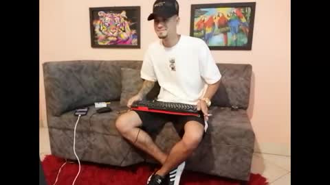 Snapshot of liam_andres12 chatting on September 15, 10:11 pm Andres online show from September 15, 10:11 pm