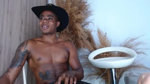 liam_bolt online show from October 17, 1:48 pm