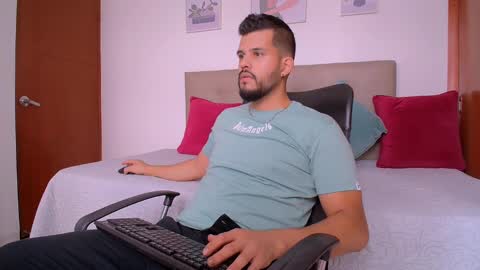 Snapshot of liam_borges chatting on January 3, 1:46 pm liam_borges online show from January 3, 1:46 pm