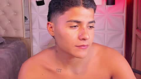 Liam online show from April 7, 8:00 pm