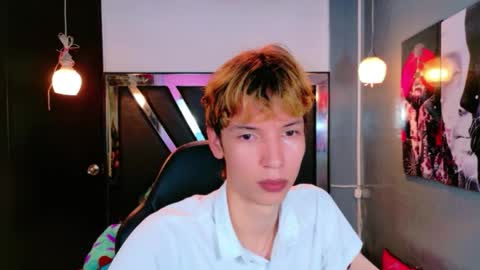 liam_green1 online show from February 19, 12:15 pm