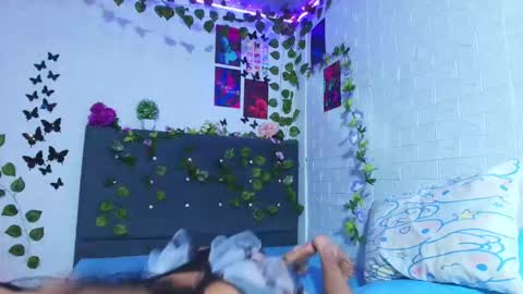 liam_honey18 online show from September 13, 7:00 am