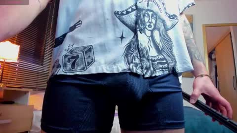 liam online show from March 1, 3:11 am