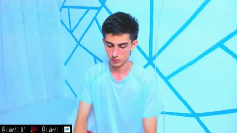 Snapshot of liam_scott77 chatting on October 10, 9:30 pm Liam scott77 online show from October 10, 9:30 pm