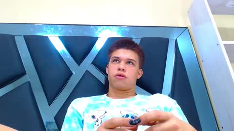 liam_york online show from January 13, 9:44 pm