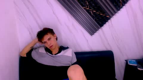 liam_york online show from April 8, 6:27 am