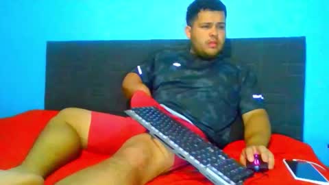 Snapshot of liamcontie99 chatting on October 10, 5:13 am liam davies online show from October 10, 5:13 am