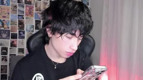 Snapshot of liamelf chatting on September 24, 7:15 am Liam online show from September 24, 7:15 am