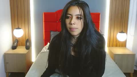 L I A M O N R O E online show from February 9, 12:09 pm