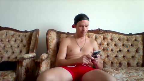 Snapshot of liamrosezn chatting on March 4, 1:17 pm LiamRose online show from March 4, 1:17 pm