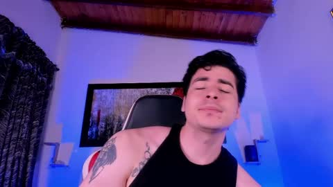 liamwyatt_ online show from May 26, 3:01 am