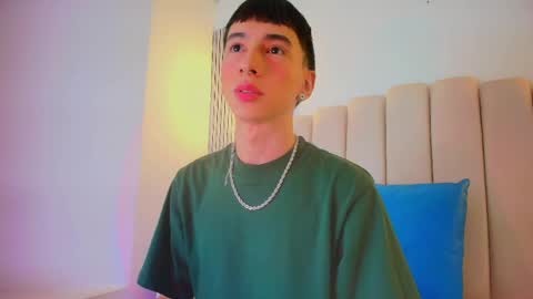 lian_cameron online show from May 11, 3:57 am