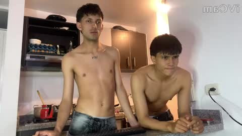 lian_y_dilan online show from April 5, 11:02 pm