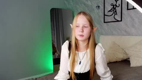Snapshot of liandranelson chatting on October 10, 7:03 am Hi all Im Liandra online show from October 10, 7:03 am