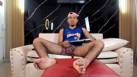 Liang online show from April 7, 12:12 am