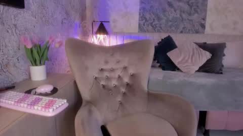 Snapshot of liannaa_ chatting on October 10, 8:57 pm Lian online show from October 10, 8:57 pm