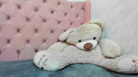 Grace online show from November 15, 7:48 pm