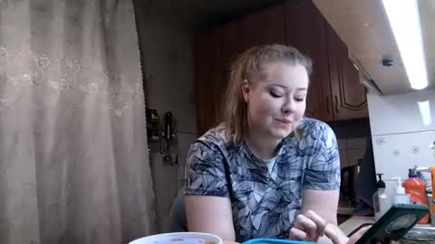 liaorgel online show from December 3, 1:45 pm