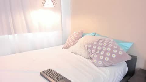 liapinket online show from March 15, 12:30 pm