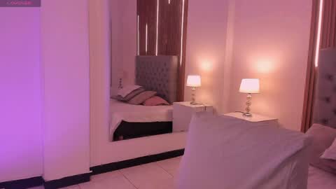 liasalvatore online show from March 30, 5:24 pm