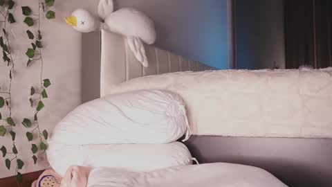 Snapshot of liass_molly chatting on February 23, 9:59 pm Molly  you can find Bunny here --  online show from February 23, 9:59 pm