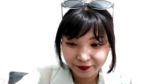 Molly online show from June 1, 2:29 pm