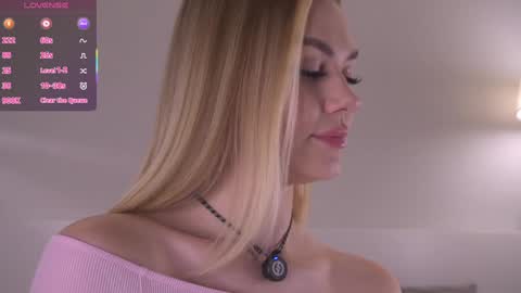 Snapshot of libbyshepard chatting on September 21, 3:16 pm Elena online show from September 21, 3:16 pm