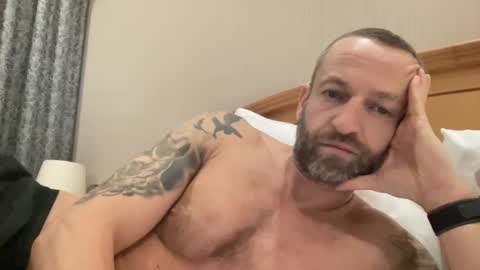 lick8me8hard online show from February 19, 5:27 pm