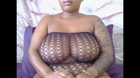 Snapshot of lickabletash98 chatting on January 28, 6:27 am lickabletash98 online show from January 28, 6:27 am