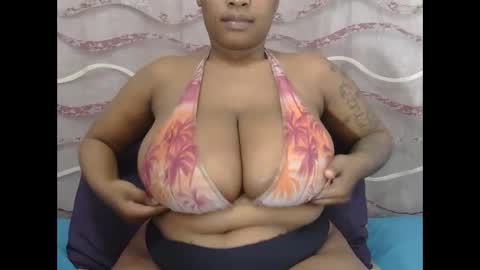 Snapshot of lickabletash98 chatting on October 17, 7:07 pm lickabletash98 online show from October 17, 7:07 pm