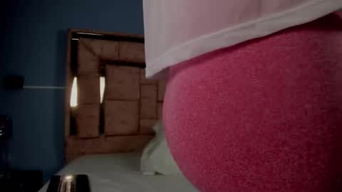 Snapshot of licky_lov chatting on October 10, 3:34 am licky_lov online show from October 10, 3:34 am