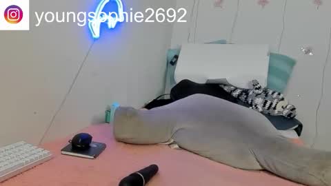 Sophie online show from February 3, 3:38 pm