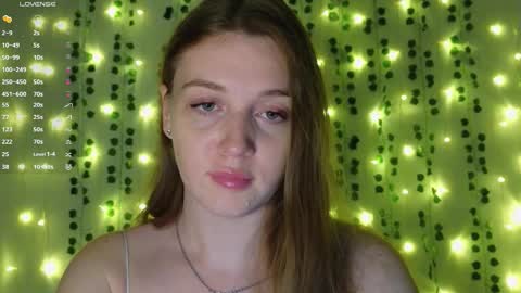 Snapshot of liebevol chatting on October 4, 7:33 pm Amelia Next stream  Friday  - start 1500-1600 UTC online show from October 4, 7:33 pm