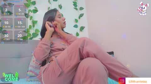 Snapshot of liiliith_1 chatting on October 14, 3:31 am liiliith_1 online show from October 14, 3:31 am