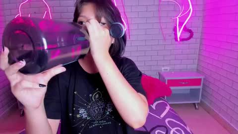 LIILY online show from February 19, 3:17 am