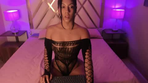 LiizJones online show from May 25, 9:32 pm
