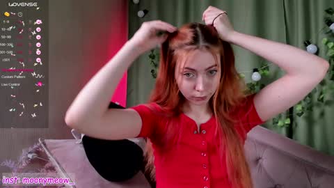 Snapshot of lika_moon chatting on February 2, 4:05 am Lika online show from February 2, 4:05 am