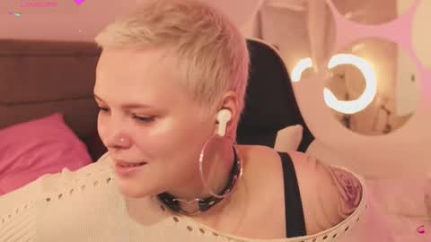 likaaberry online show from January 18, 1:09 pm