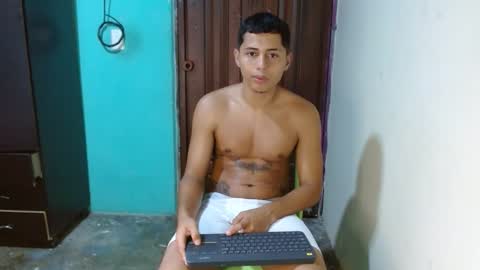 lil_condor_baby online show from April 19, 9:28 pm