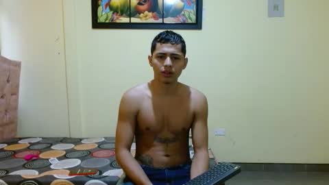 lil_condor_baby online show from November 23, 10:19 pm