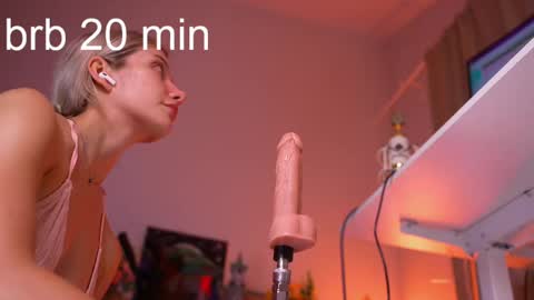 All my link in bio  sign up to support me        online show from February 18, 4:36 pm