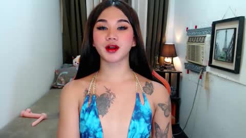 Snapshot of lil_fantacy chatting on October 20, 11:04 am LILY online show from October 20, 11:04 am